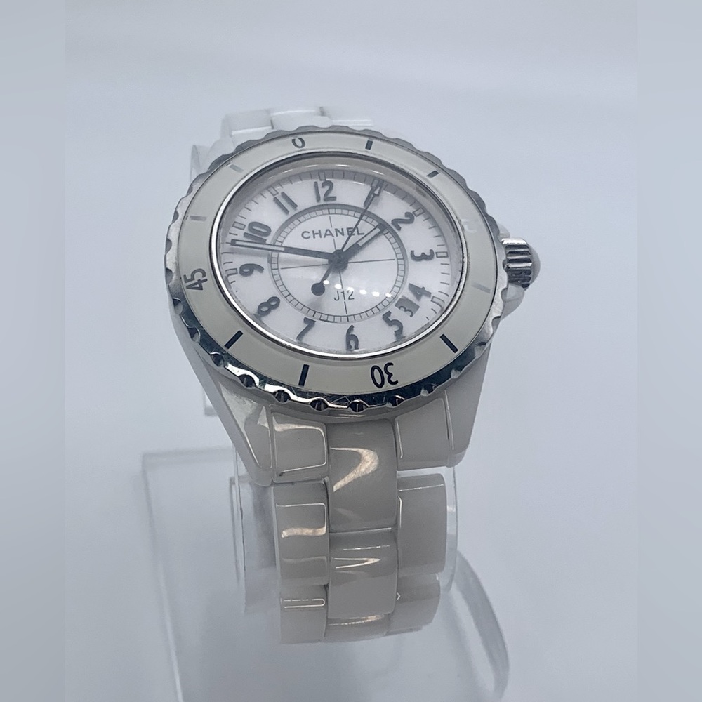 Chanel J12 white ceramic quartz wristwatch.